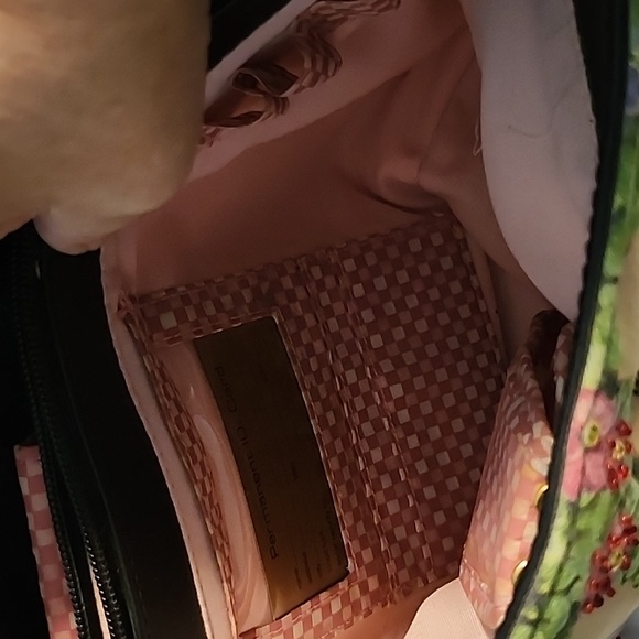 Bueno Shoulder Bag. (39) - Picture 7 of 13